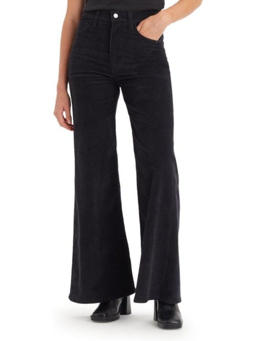NWT Levi’s high rise ribcage bell corduroy pants / jeans 30x32